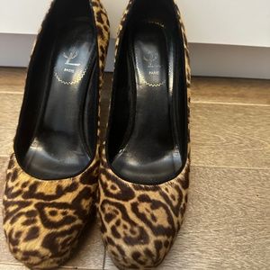 Yves Saint Laurent Brown & Beige Pony Hair Animal Print Pumps Multiple colors